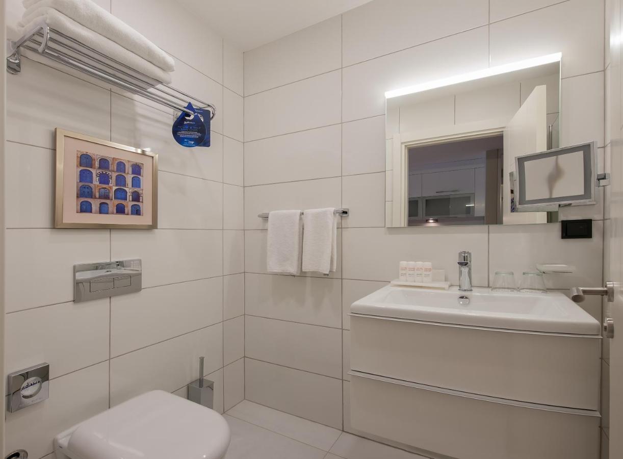 イスタンブールThe Superior Living Batisehirアパートメント エクステリア 写真